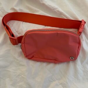 Lululemon 1L Everywhere Belt Bag - Raspberry Cream (NWOT)